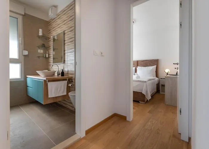 Dalmatia Znjan Apartment *